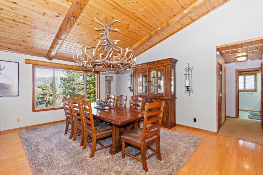 Custom Single Story Cabin With Jacuzzi Pool Table & Big Game Room With Arcade Games 大熊湖 外观 照片