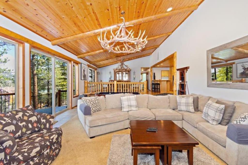 Custom Single Story Cabin With Jacuzzi Pool Table & Big Game Room With Arcade Games 大熊湖 外观 照片